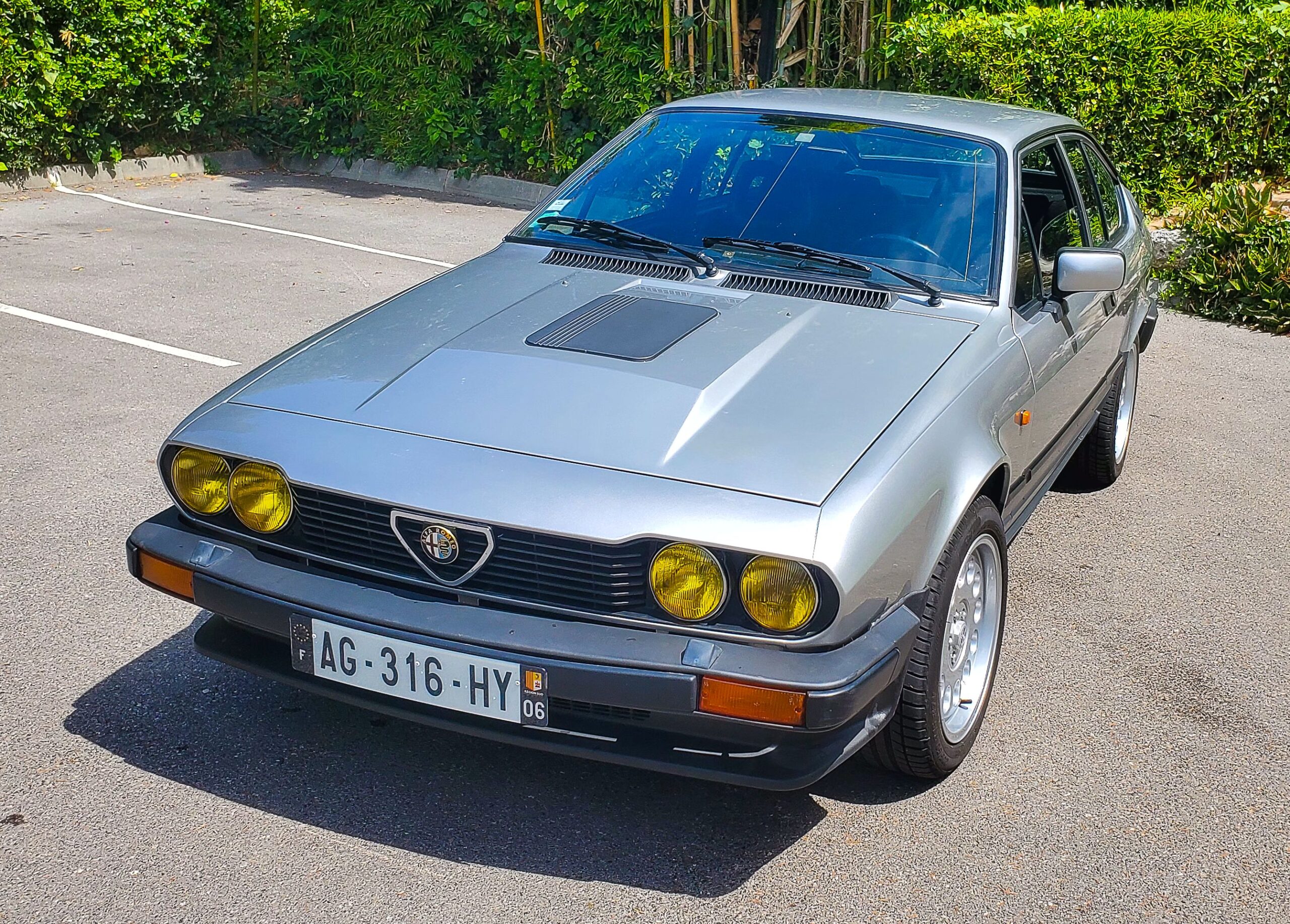 , Superbe Alfetta GTV6 de 1987 intégralement restaurée et upgradée