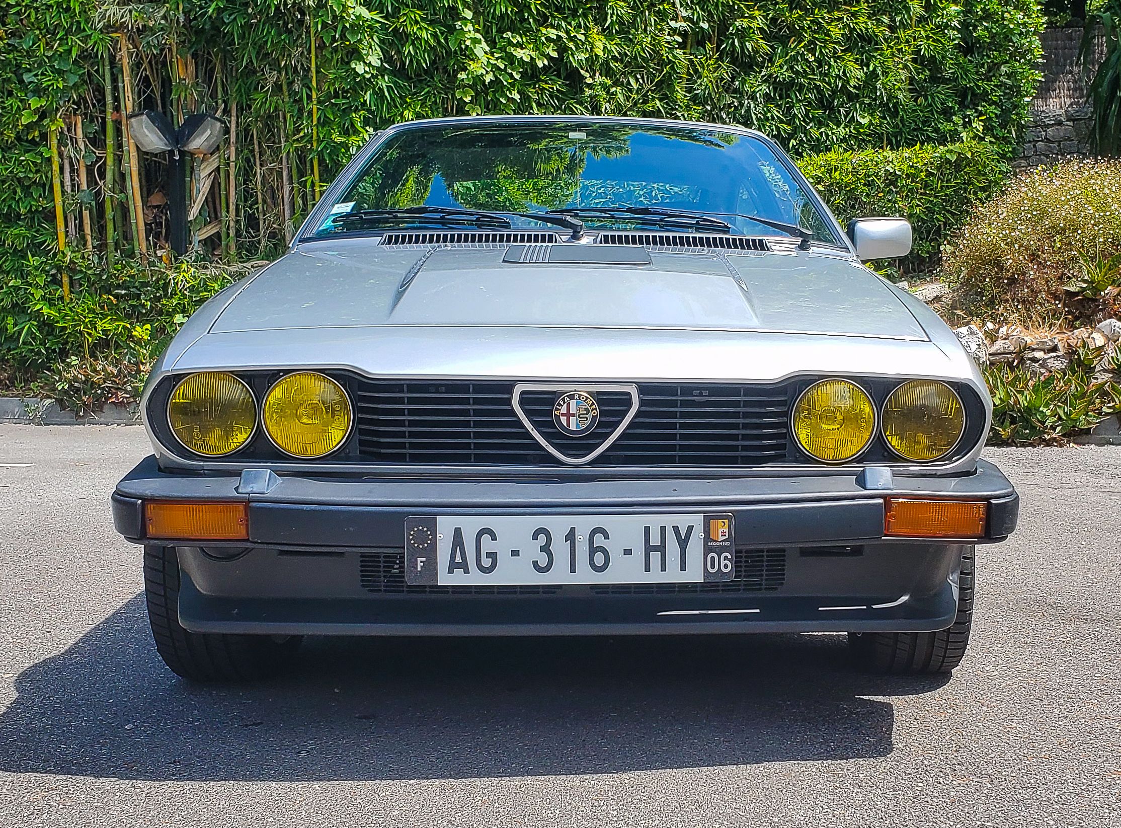, Superbe Alfetta GTV6 de 1987 intégralement restaurée et upgradée