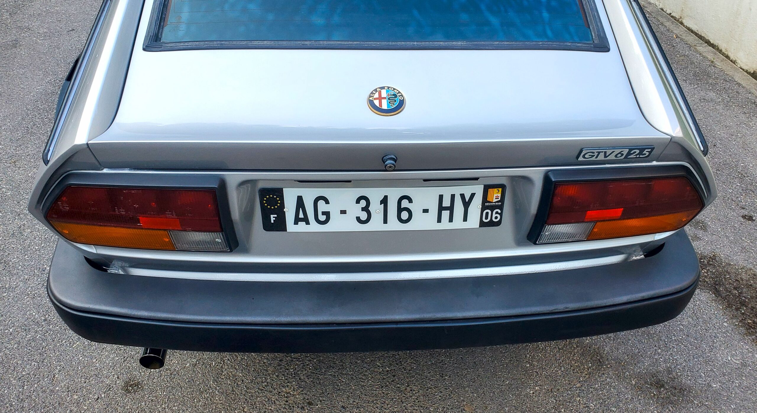 , Superbe Alfetta GTV6 de 1987 intégralement restaurée et upgradée