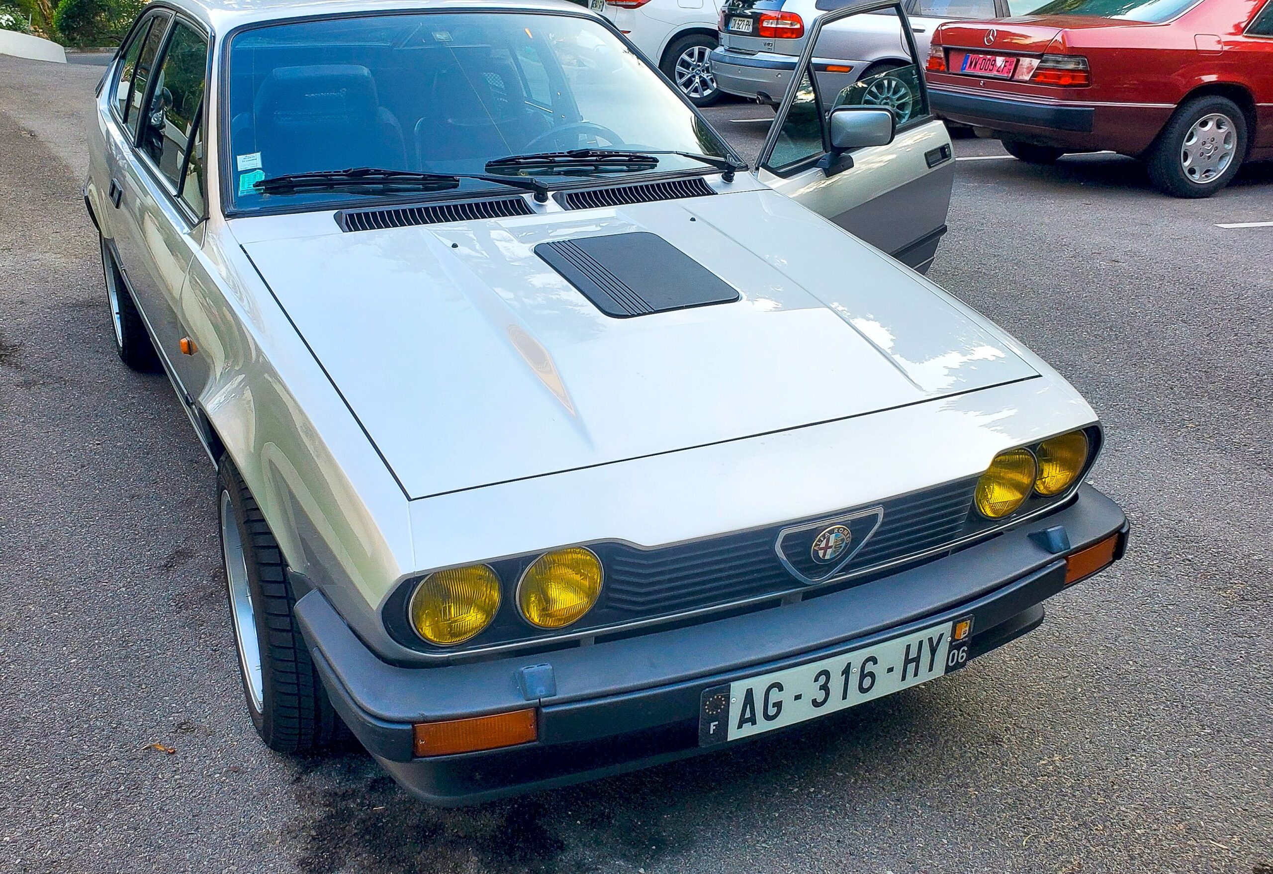 , Superbe Alfetta GTV6 de 1987 intégralement restaurée et upgradée