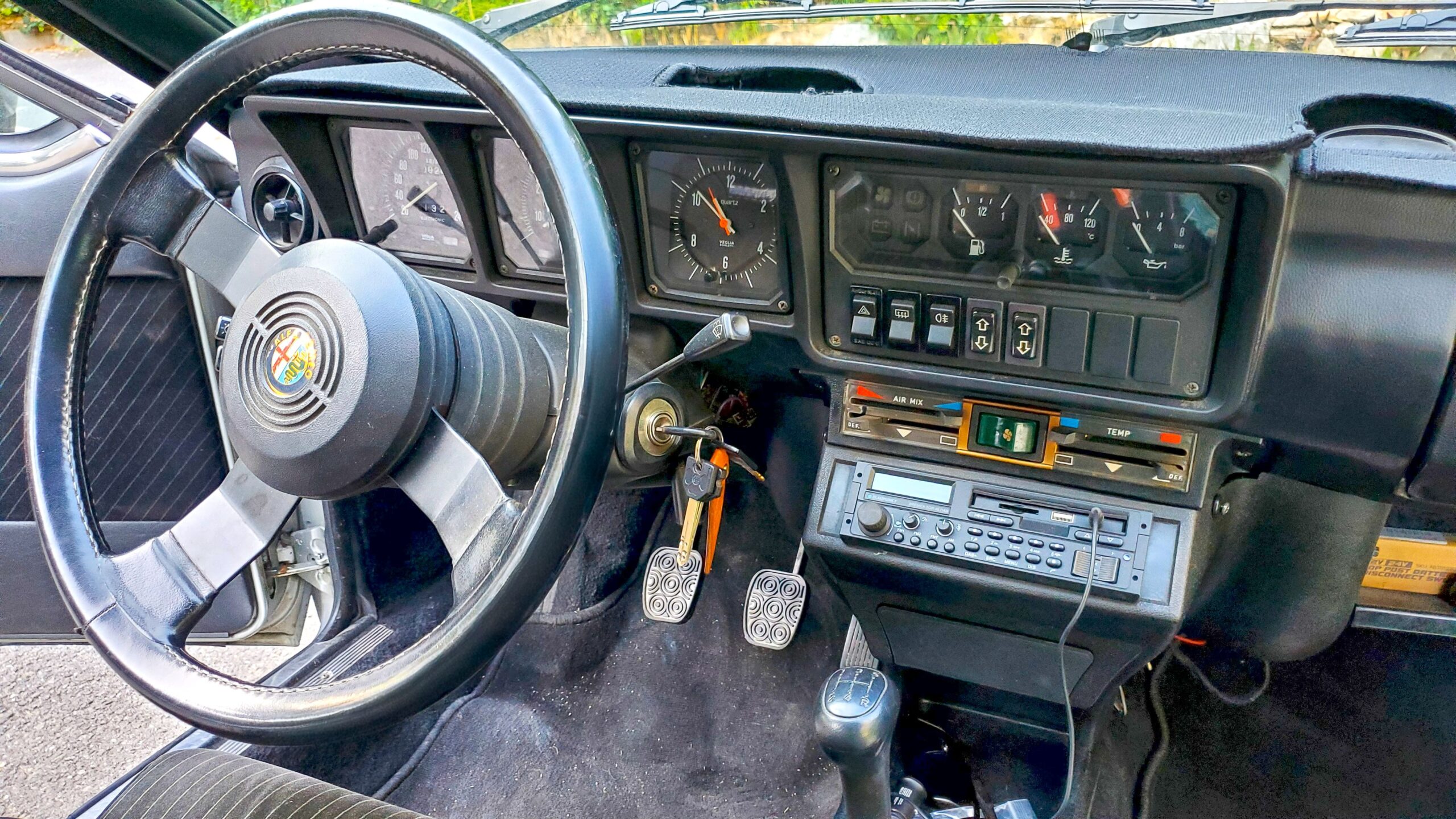 , Superbe Alfetta GTV6 de 1987 intégralement restaurée et upgradée
