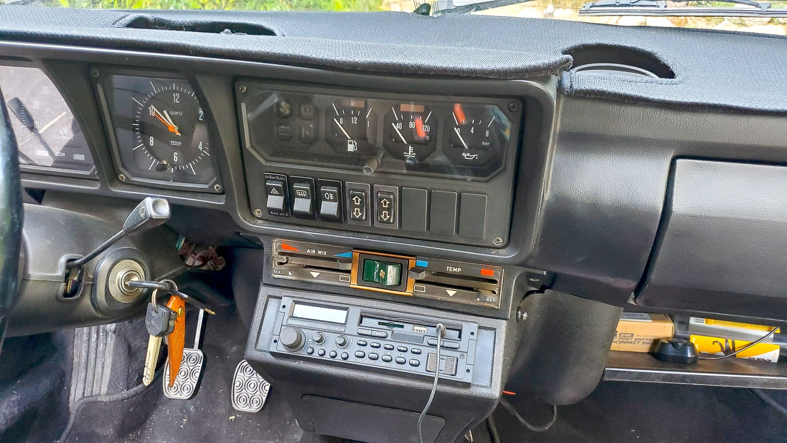 , Superbe Alfetta GTV6 de 1987 intégralement restaurée et upgradée