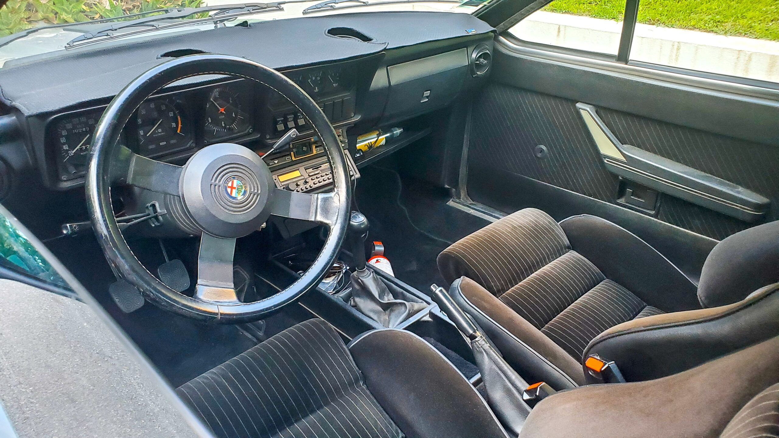 , Superbe Alfetta GTV6 de 1987 intégralement restaurée et upgradée