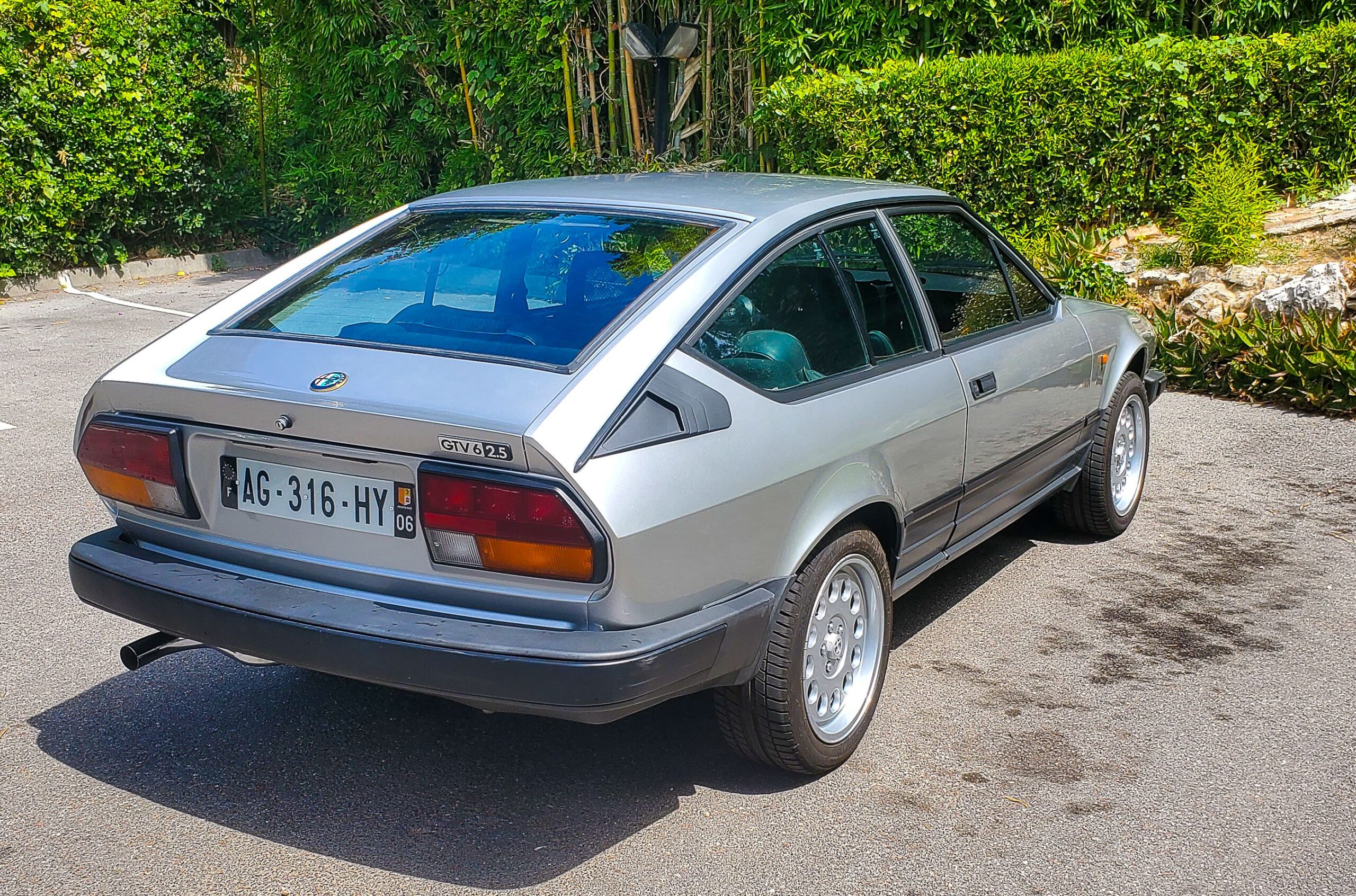 , Superbe Alfetta GTV6 de 1987 intégralement restaurée et upgradée